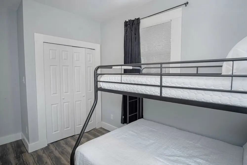 Impressive Cozy Historic 3BR Apt 101 Near Downtown