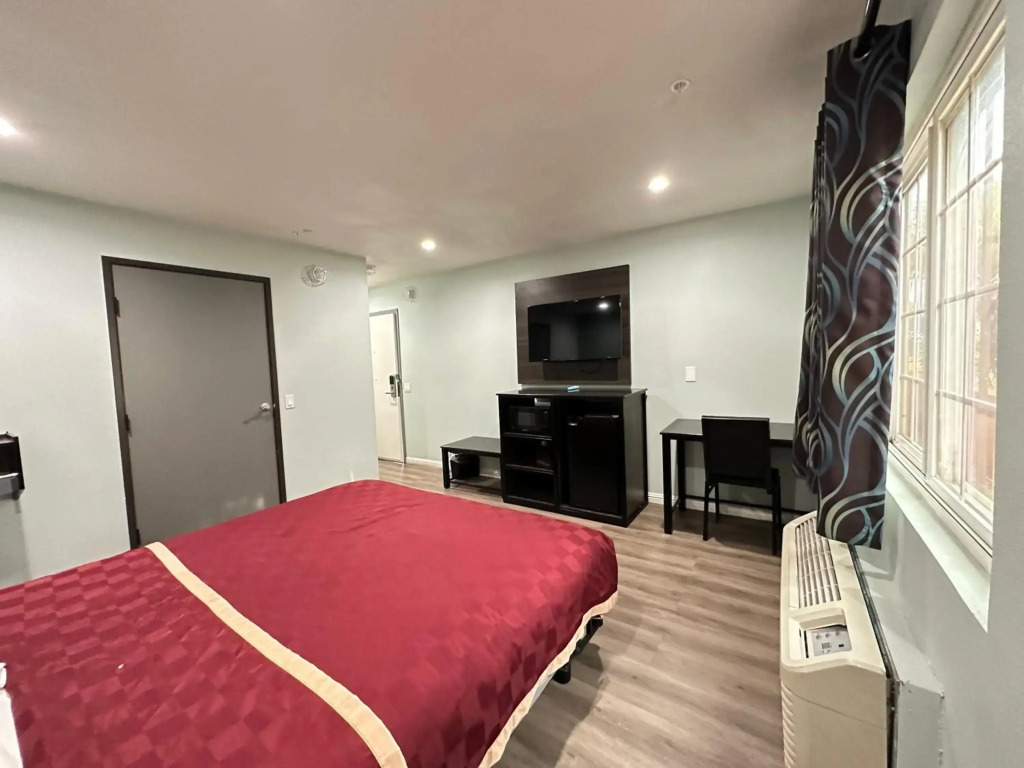 Express Inn & Suites Ontario Airport