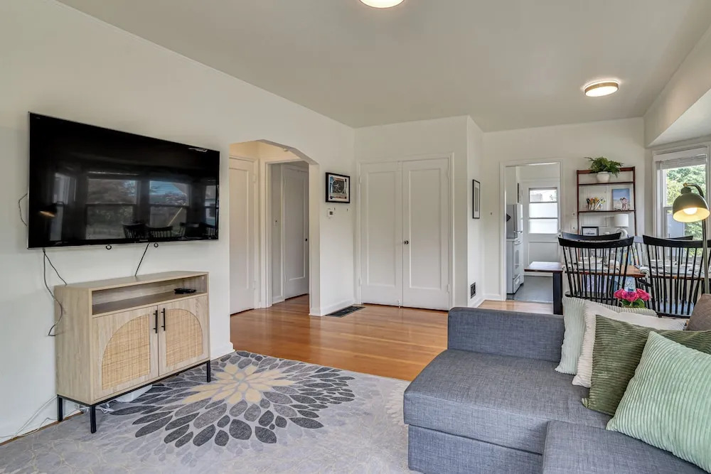 Walkable North Portland Home Near Peninsula Park