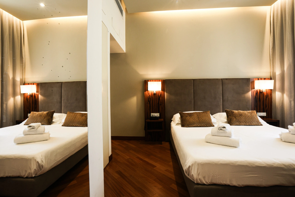Hotel Embassy