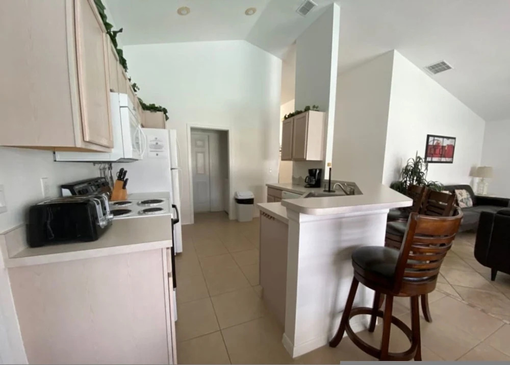 The Poolview Villa in Haines City