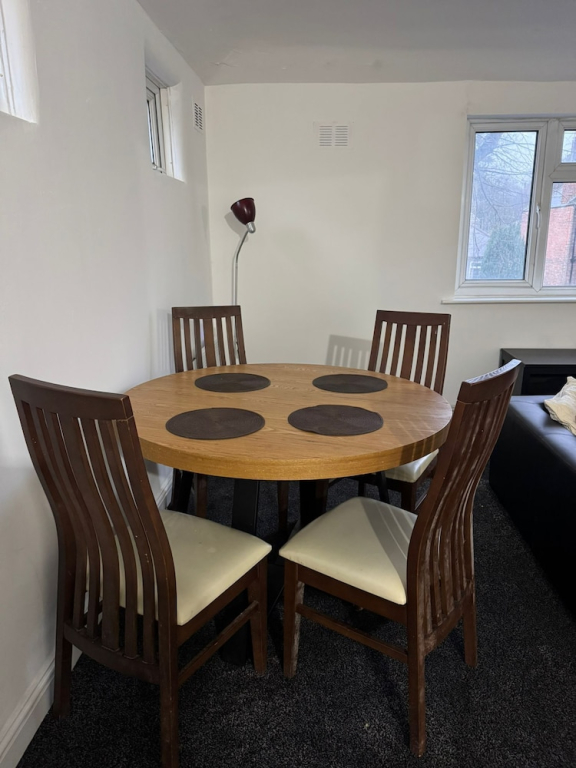 Comfy 2BR Flat on Hucknall Road