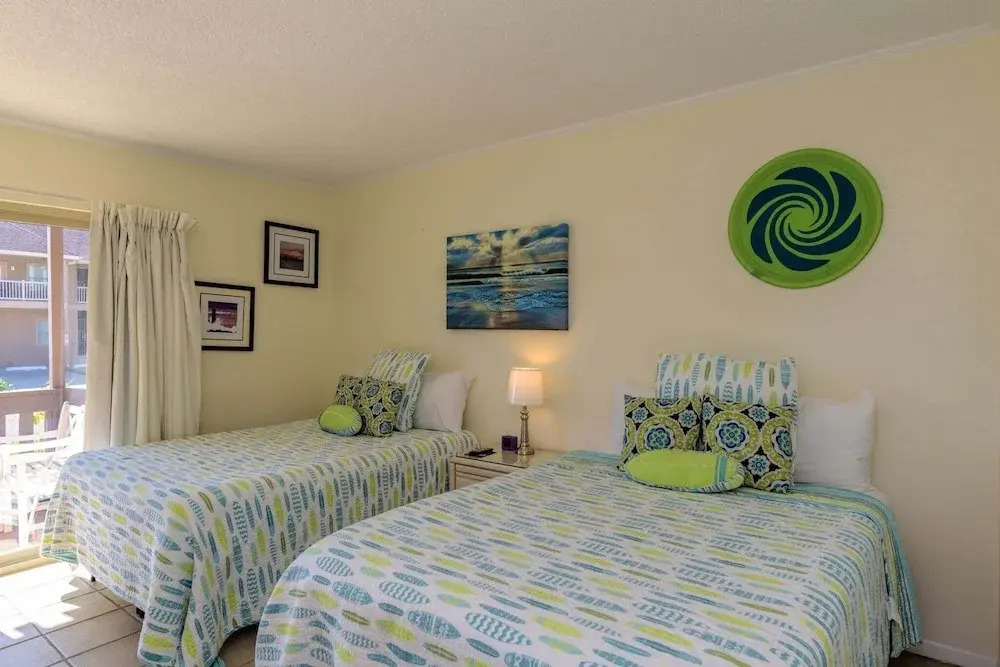 Tiki 148 - Spacious 2br Beach Condo W/ Pools 2 Bedroom Condo