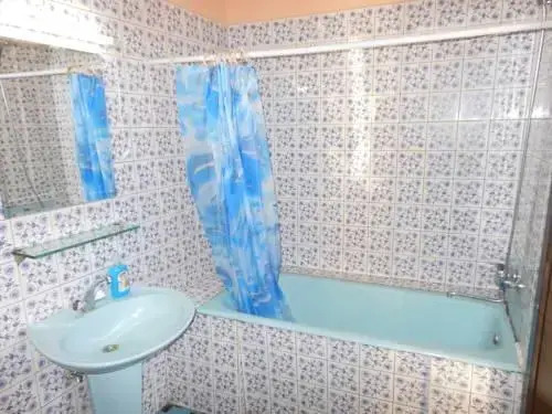 HoneyHostel