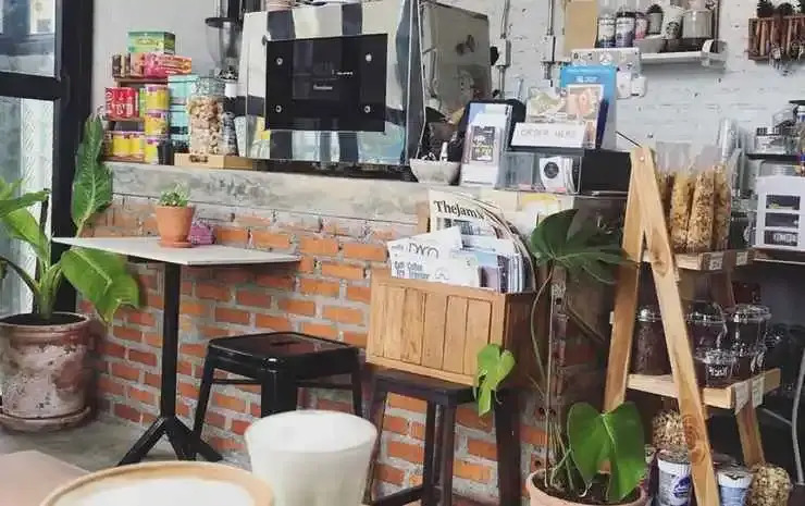 YOJI House and Cafe