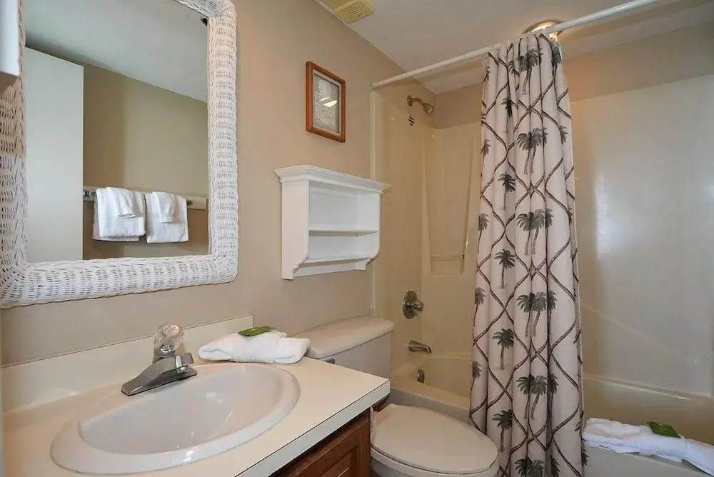 One Seagrove Place Unit 2106 2 Bedroom Condo by Redawning