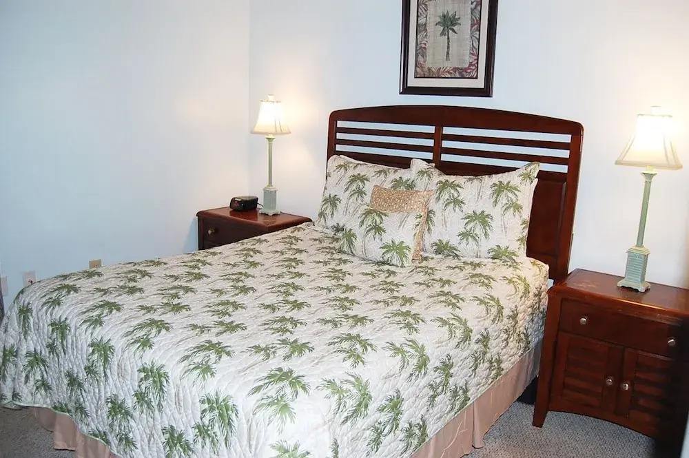 Island Winds West 177 condo