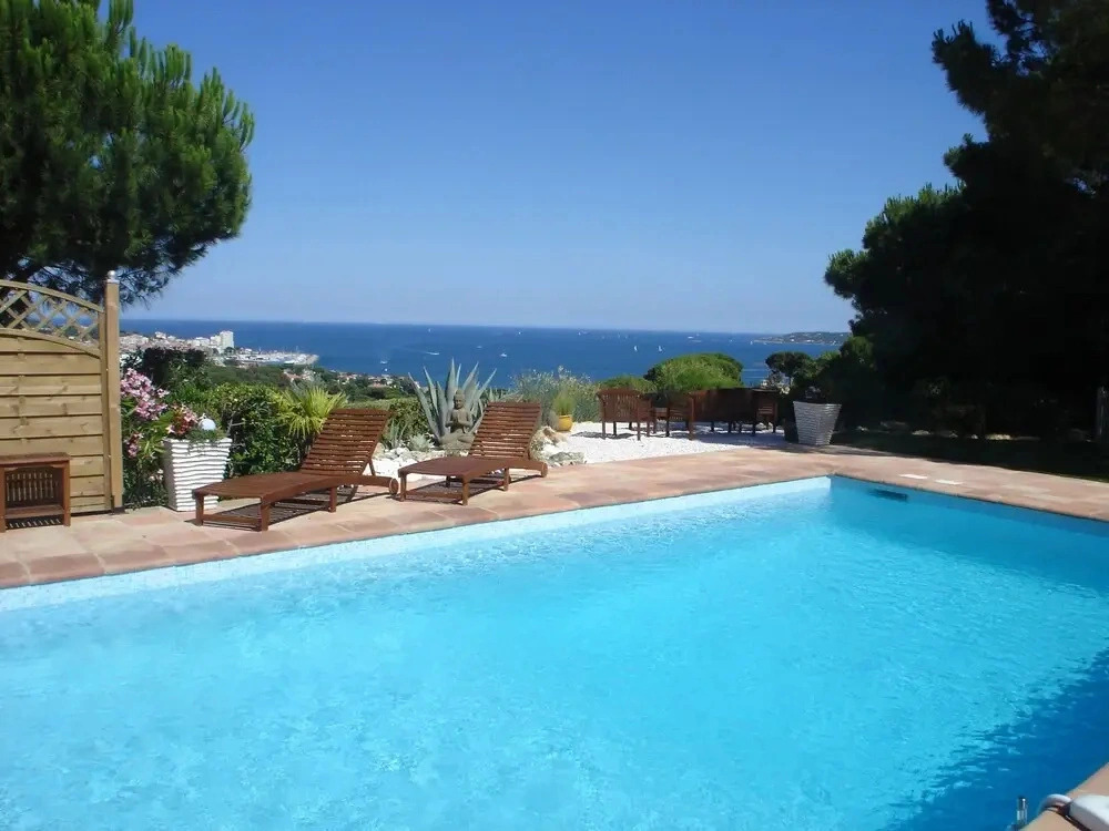 Villa with Spa, Pool and View of St Tropezs Gulf