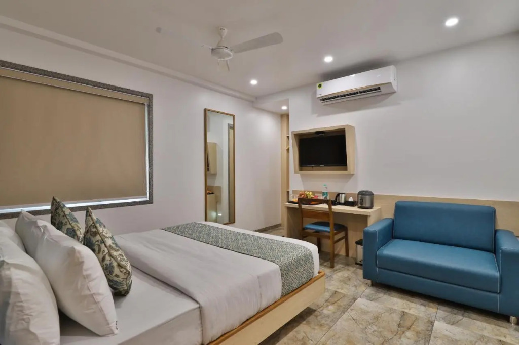 7 Orbit Hotel, Surat