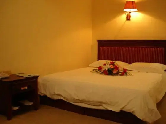 Universal Jinghang Airport Hotel