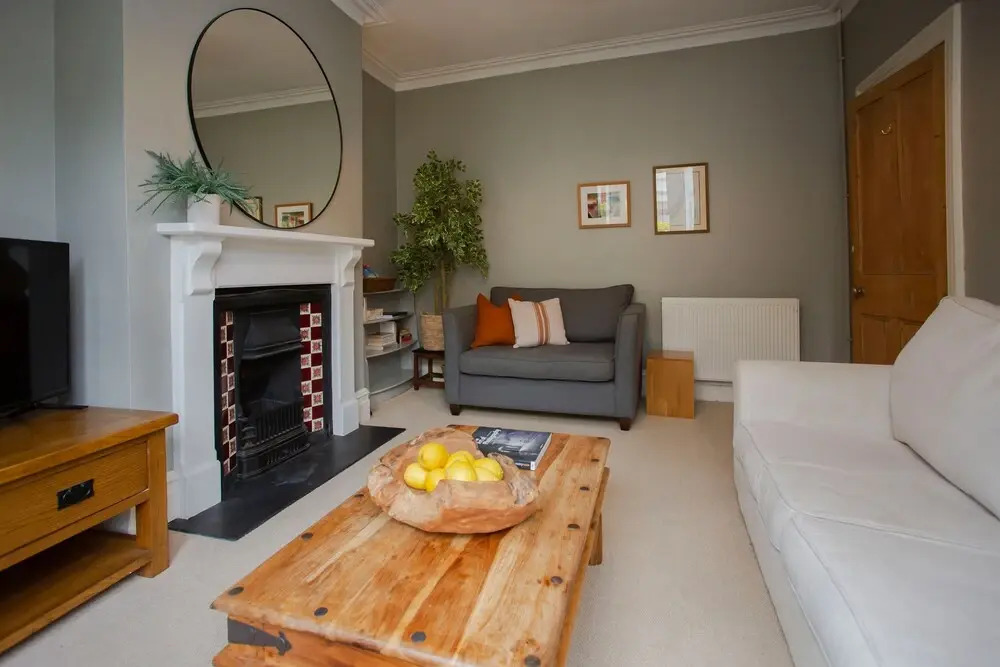 Sleek & Stylish Bristol Getaway With Garden