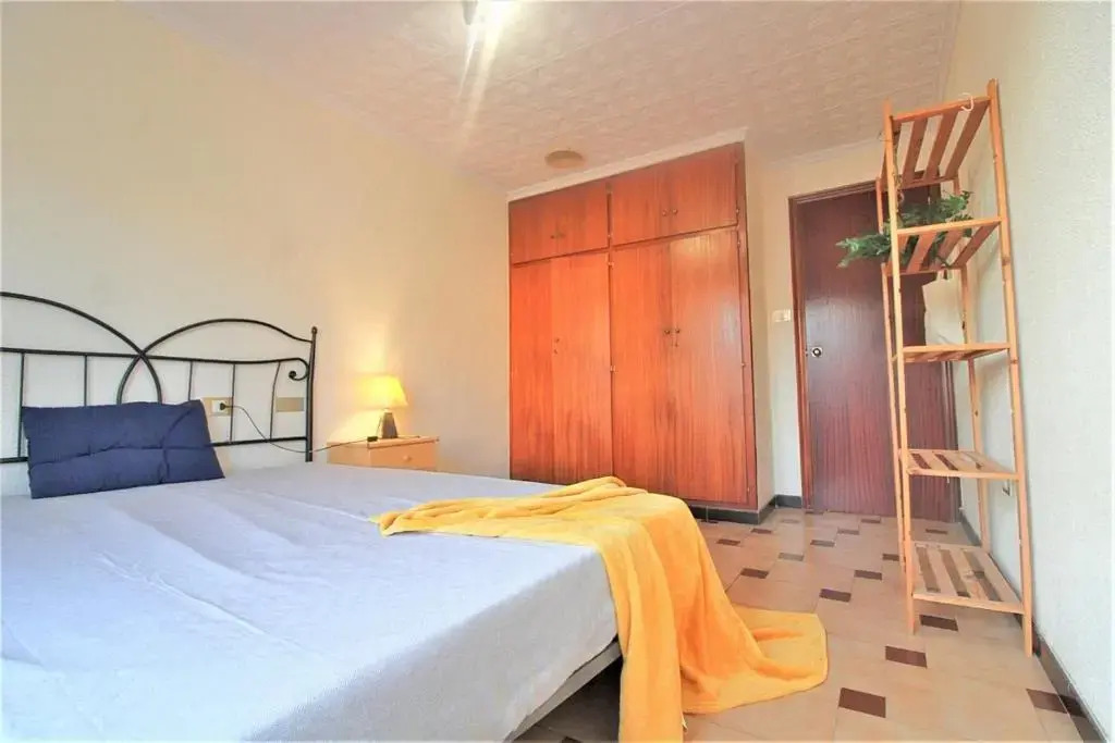 Piso entero de 170 m2, 200m centro, 500m del mar!