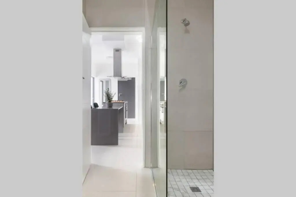 Alimama Spaces: The Manson's 8 On New