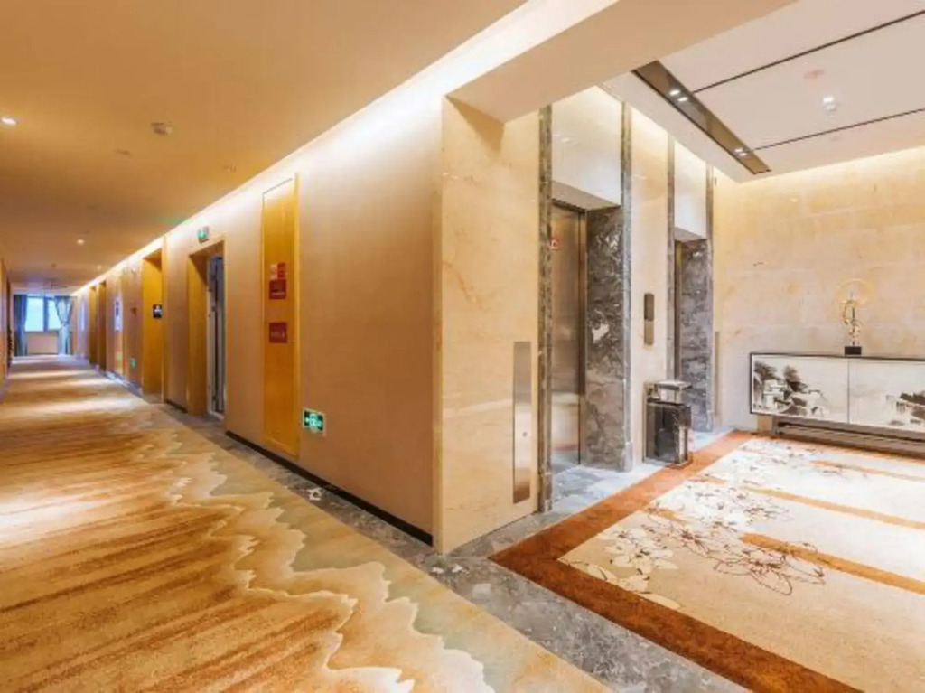 Sovereign Garden Hotel