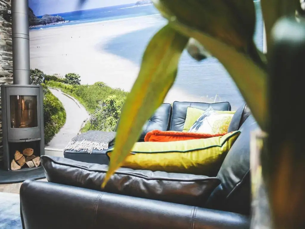 Padstow Escapes - The Long Room Luxury Apartment