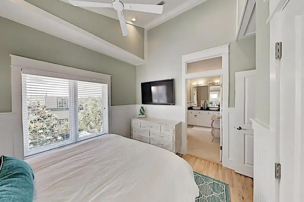 Boogie Board Inn 4 Bedrooms 4 Bathrooms Home