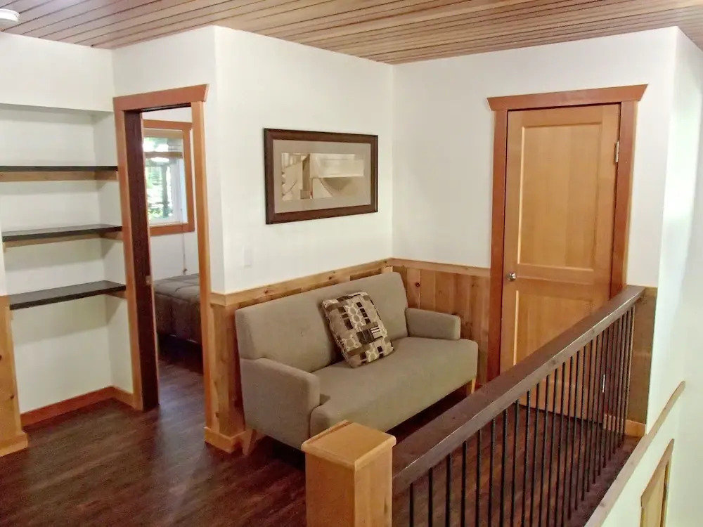 Mt Baker Lodging Cabin 2 - New 4 Bedroom, 2 Bath That Sleeps up to 10-persons