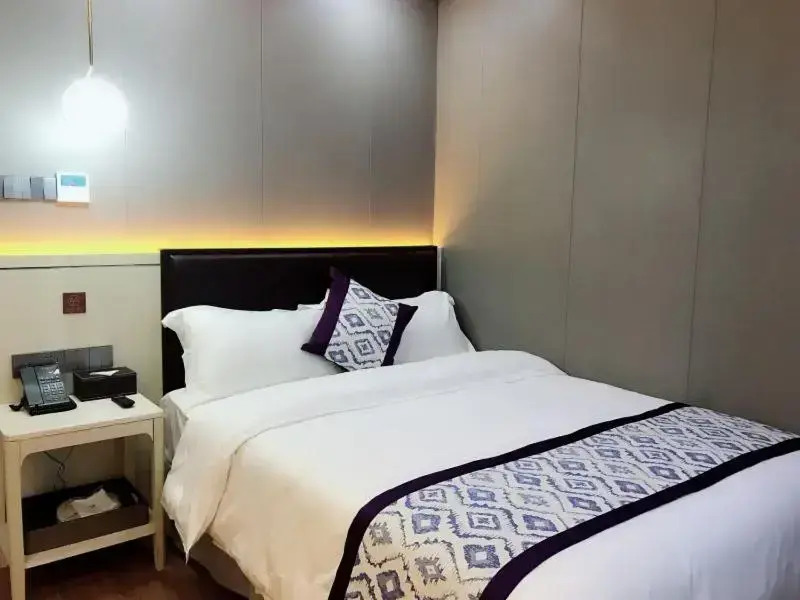 GYA Shanghai West Youyi Road Subway Station Hotel