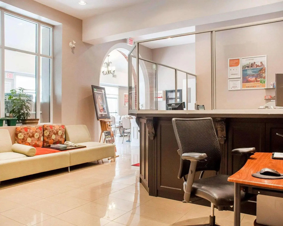 Woodstock Inn and Suites