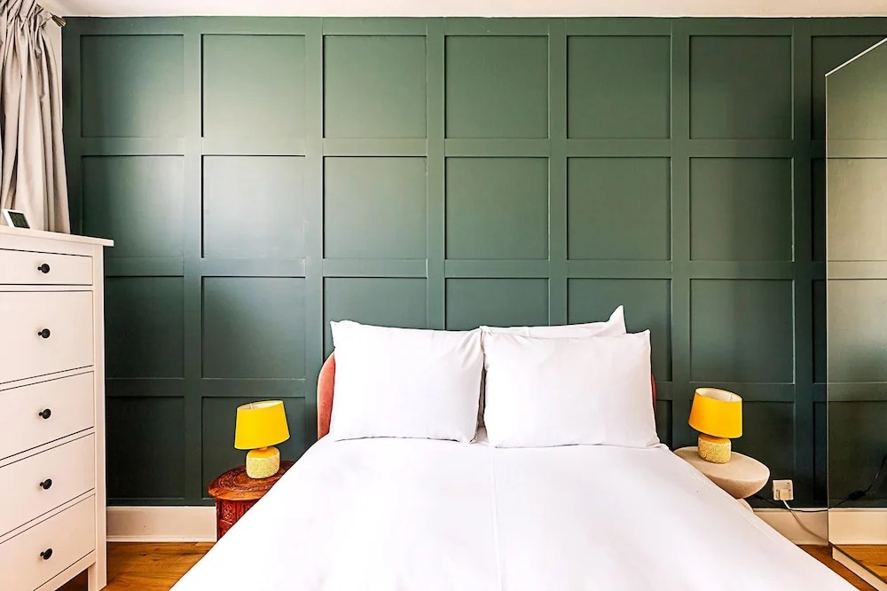 Stylish Islington Garden Flat Sleeps Four