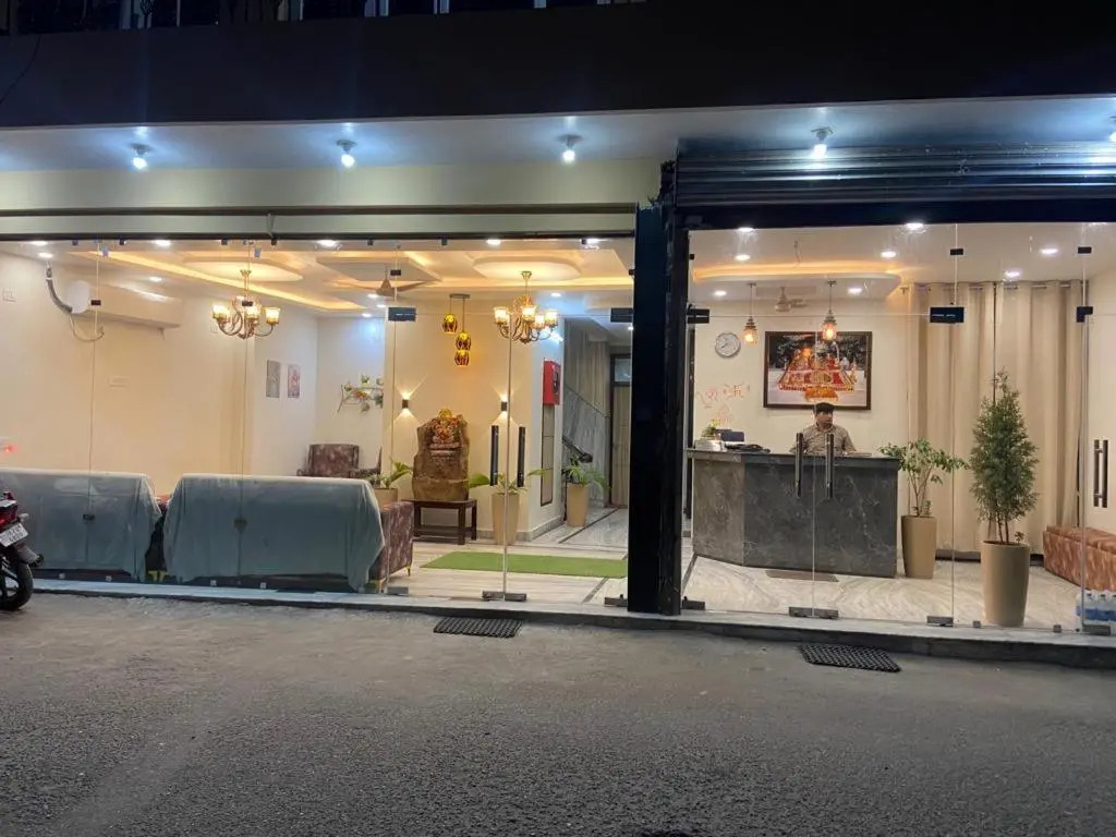 Oyo 35499 Hotel Green View