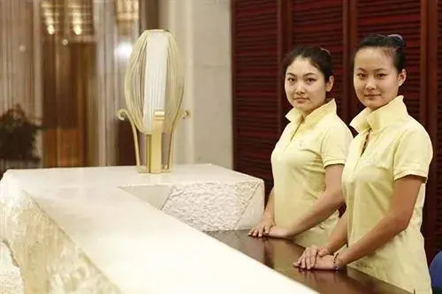 Golden Elephant Golf Hotel