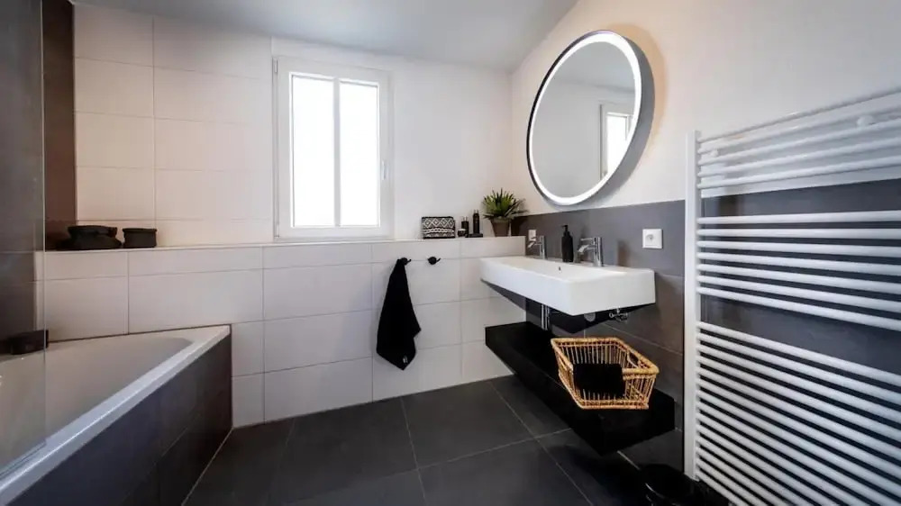 Luxe 20p in Thorn With 10 Bedrooms and 6 Bathrooms