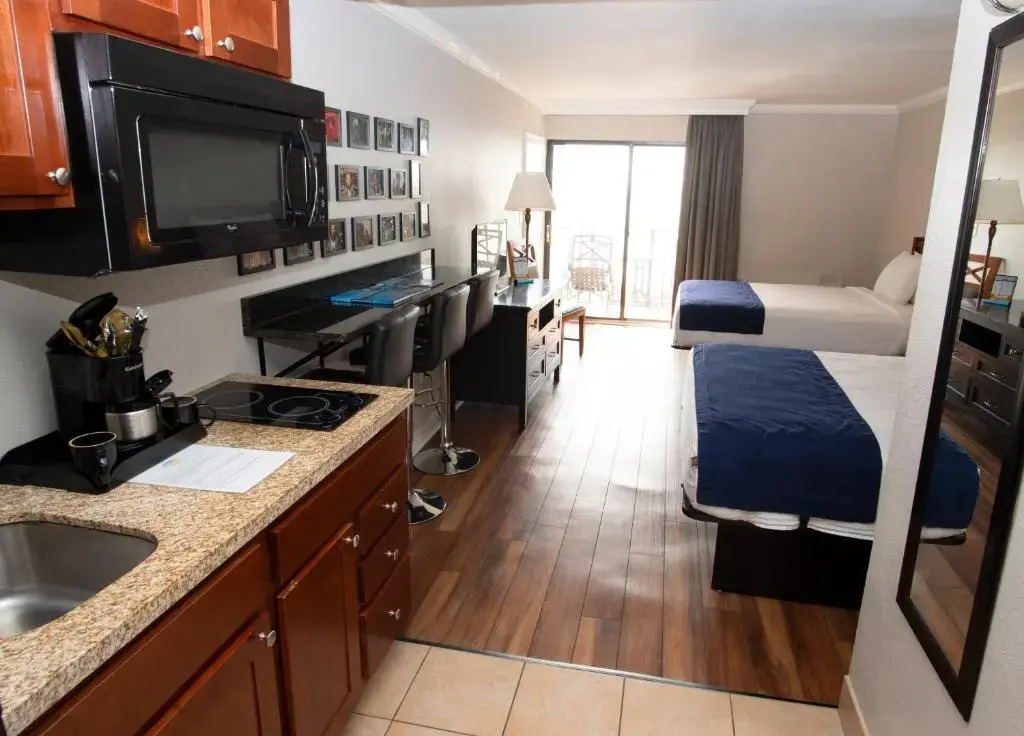 Aqua Beach Inn