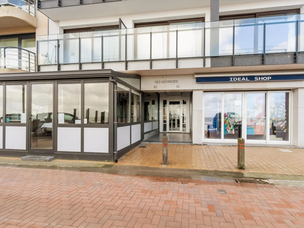 Seafront apartment in Blankenberge with balcony