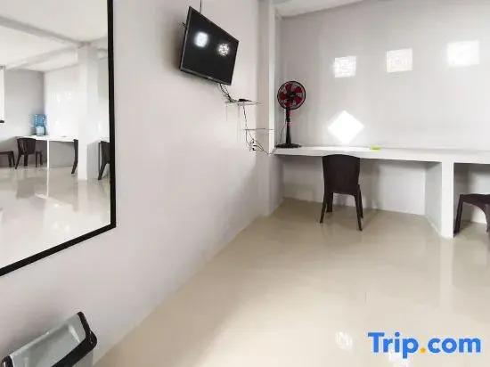 The Silas Room Mitra RedDoorz