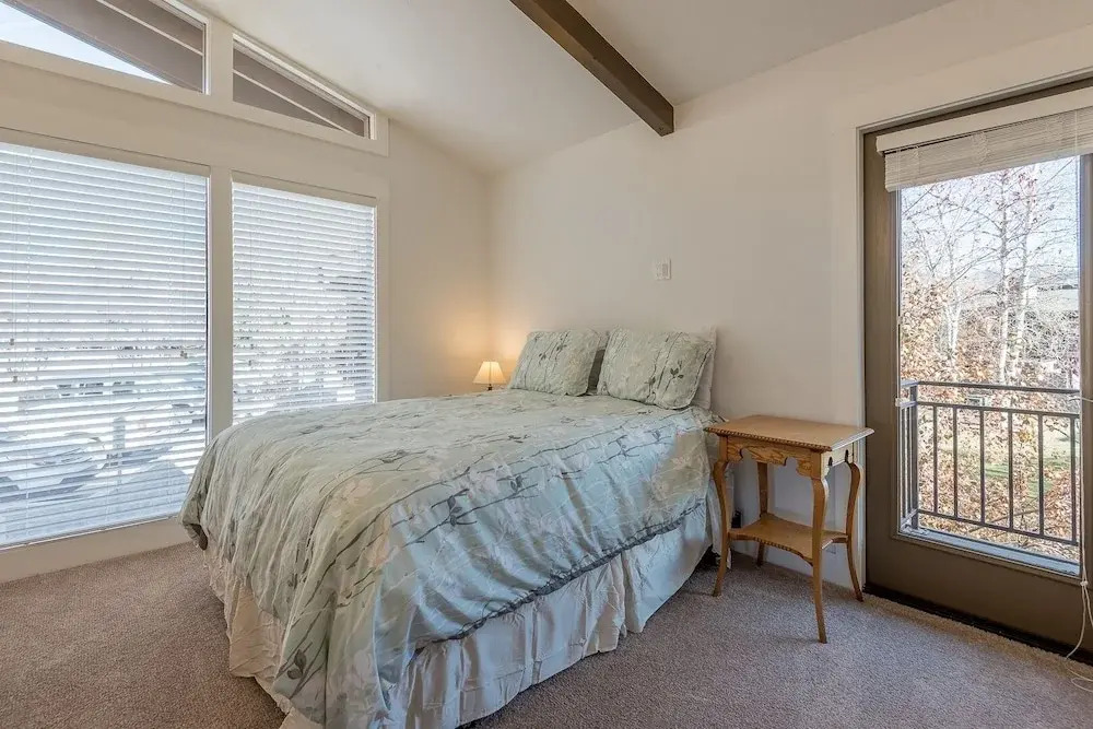 Four Seasons #4 - 2 Br Condo