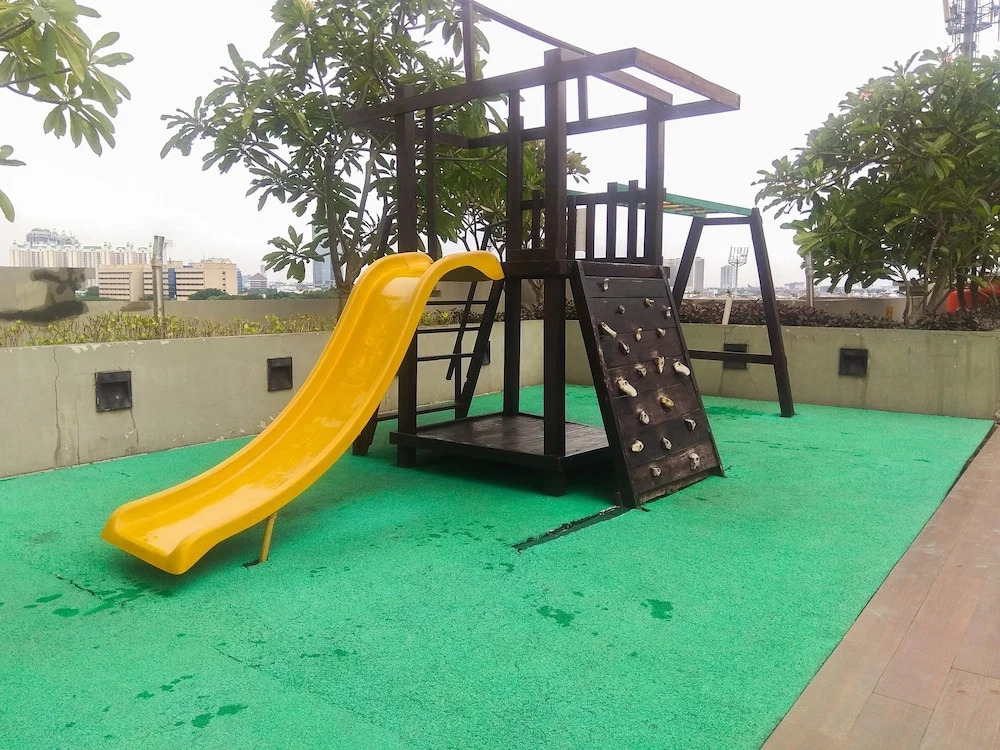 Best Price 2BR at Green Lake Sunter Apartment