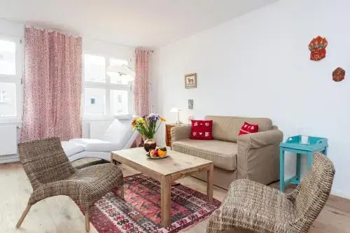 Lofty Torstr Apartments, 4 unique units from 1-3 bedrooms in Mitte, ideal for families & groups, from 2 up to 8 Guests