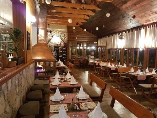 OSTROG Aparthotel KOLIBA-VLASTNIŠTVO MANASTIRA OSTROG
