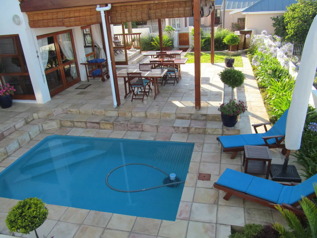 Aquamarine Guest House