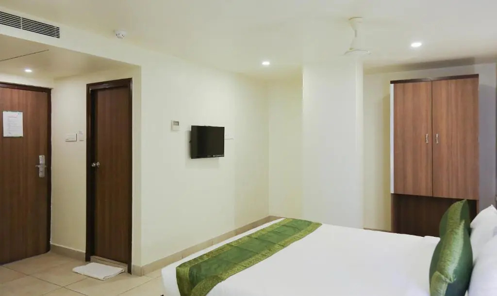 Itsy Hotels N Square