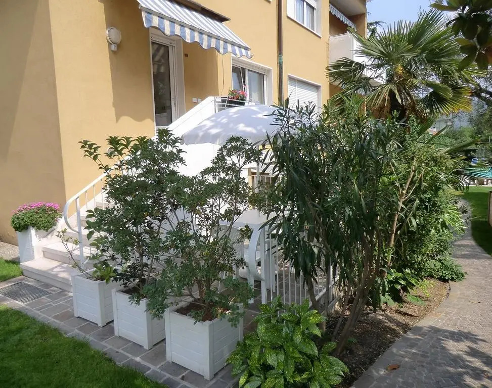 Villa Dina
