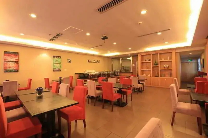 Ejon Kins Hotel