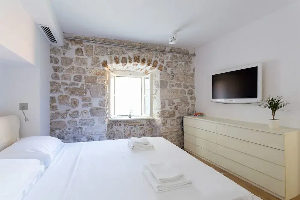 Hedera Estate, Hedera A6 - Breakfast Included