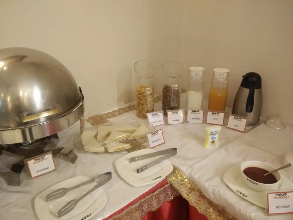 FabHotel Phoenix Hospitality - Nr DLF Cyber Hub & Metro, Gurugram