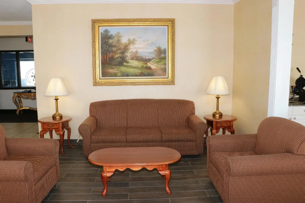 Quality Inn Evansville Eastland Area