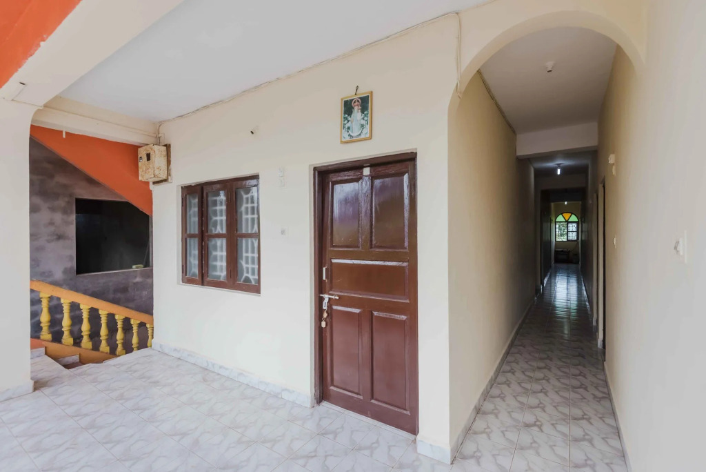 OYO 7288 Traveller Guest House