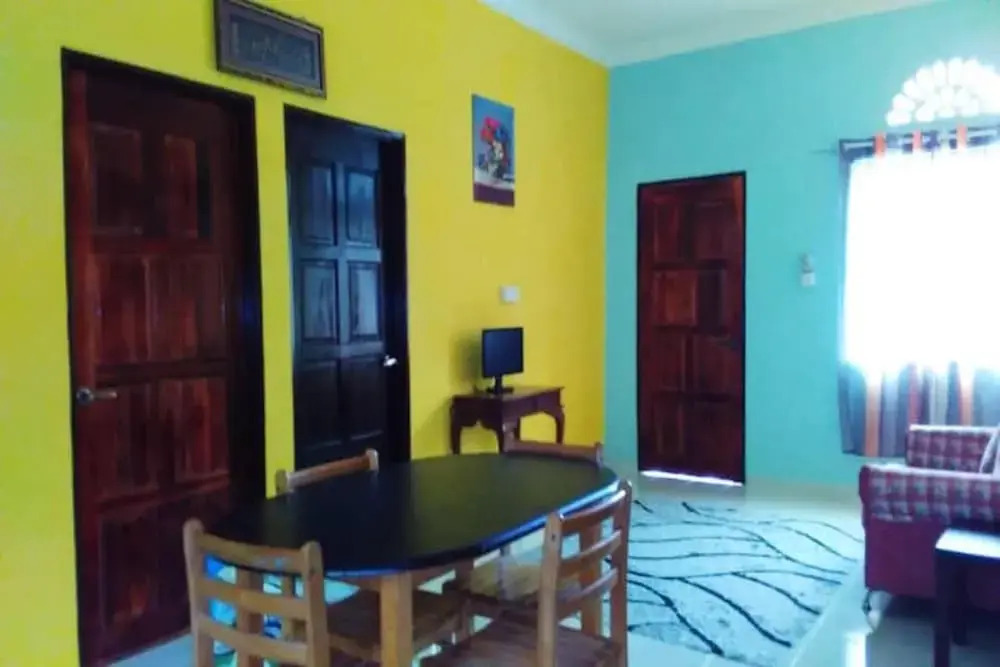 OYO Homes 90590 Mazhomestay