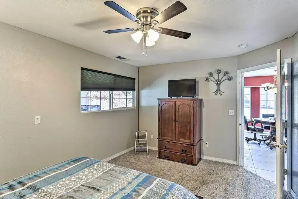 Private Pool & Game Room: Family Weaverville Gem