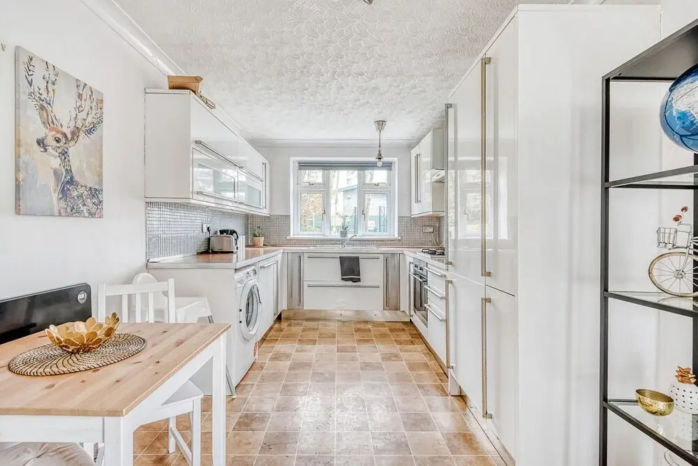 Spacious 3 Bedroom Garden House