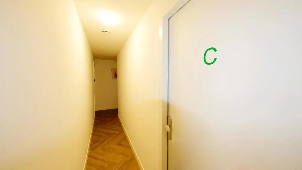 Sunny 45m2 Penthouse with Balcony and Terrace