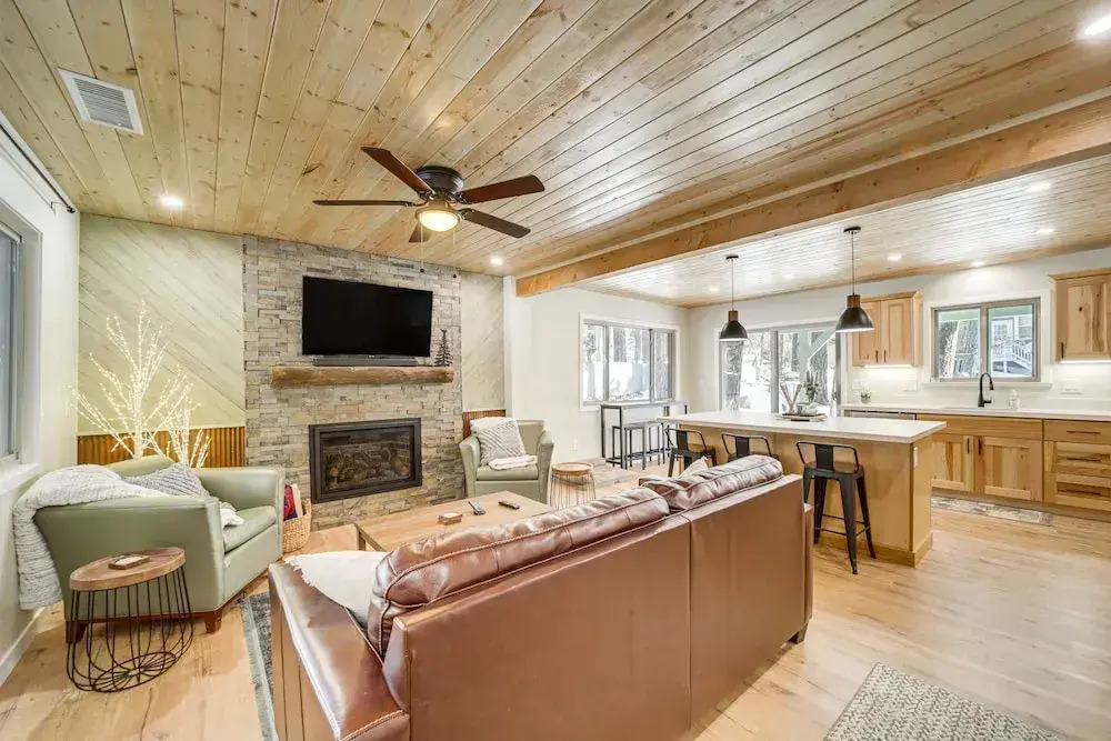 Deck & Fire Pit: Modern Munds Park Retreat!