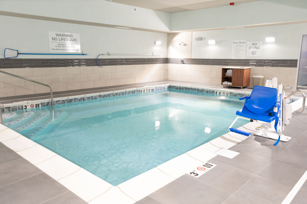Holiday Inn Express & Suites Dayton East - Beavercreek by IHG