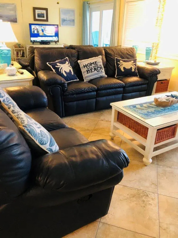 Gulf Shore Condo #311 - 2 Br condo by RedAwning