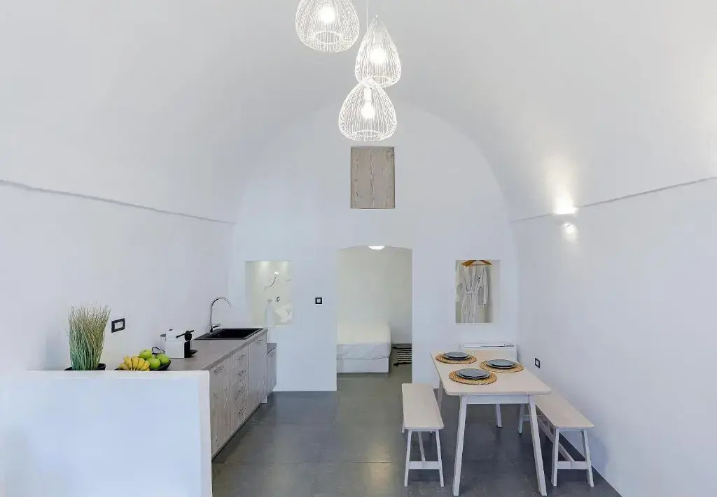 Alluvial Santorini Suites